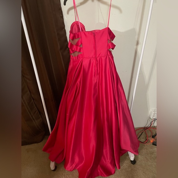 Off the Shoulder Pink Dress - Picture 5 of 7